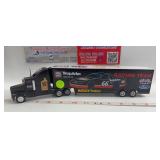 NASCAR Hauler 1/64