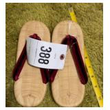 Gate Japanese sandals