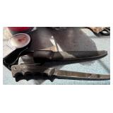 Scale and fish knife