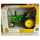 John Deere 2520 toy tractor