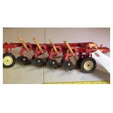 ERTL International Harvester Toy