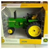 John Deere 2520 toy tractor