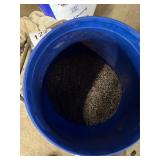 Fertilizer bucket