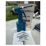 Pneumatic Air Riveter Model 01668