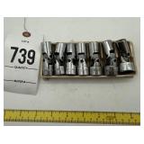 Swivel sockets