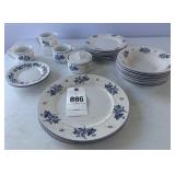 Dishes No Shipping on this lot