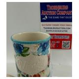 Pioneer woman utensil holder