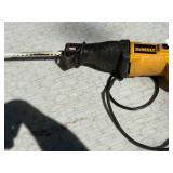 DeWalt electric sawsaw