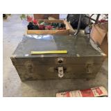 Metal Foot Locker W/ Tray