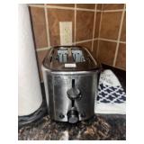 B&D Chrome Toaster + Dish Towel