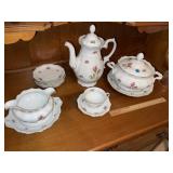 Porcelain Tea Pot & Serving Pcs