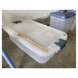 Rubbermaid Storage Tote & Lid