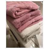 (5) Large Heavy Bath Towels