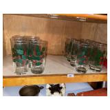 Vintage Holly Glasses (16)