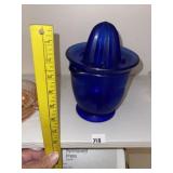 Vintage Blue Juicer & Pour Cup