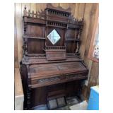 Nice Vintage Walnut Pump Organ