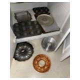 Bundt Cake Pans ~ Muffin Pans & Cookware (3 Grps)
