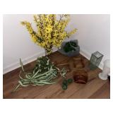 Pr of Decorator Pics ~ Yellow Arrangement & Decor