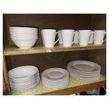 White Dinnerware Set (40 Pcs)