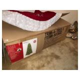 7' Pre-lit Spruce Christmas Tree