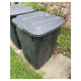 Rubbermaid Wheeled Trash Bin
