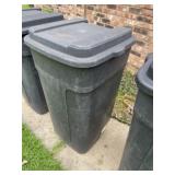 Rubbermaid Wheeled Trash Bin