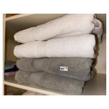(4) Nice Large Bath Towels