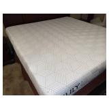 Like New King Memory Foam Bedding Set