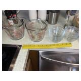 (2) Measurig Cups + Pyrex Portion Bowls