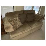Loveseat (Nice)