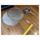 Stainless Spatter Shlds & Cast Aluminum Sauce Pan