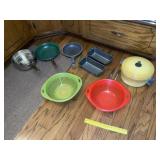 Skillets ~ Collanders & Cookware in Grps