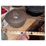 Cast Iron Stew Pot & Lid