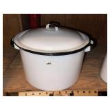 Large Granite Ware Cooker & Lid