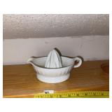 Vintage White Juicer