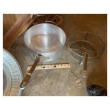 Nice Commercial Grade Fish Cooker & Basket