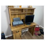 Nice Computer Desk W// Keyboard Slide Out