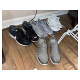 (4) Pr Ladies Athletic Shoes (Near New)