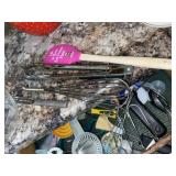 Kitchen Utensils in Grp + Dish Towels