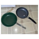 (2) Skillets