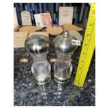 Salt & Pepper Mill Set