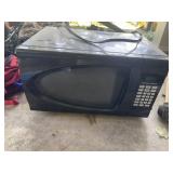 Hqmilton Beach Microwave Oven (Good)
