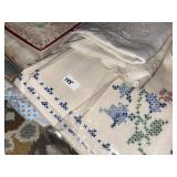 Table Linens & Place Mats in Grp