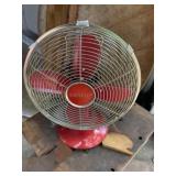 Red Deco Breeze Oscillating Fan
