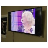 Vizio Smart TV w Remote Control