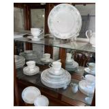 Nice Noritake China Set (8 Place Setting)