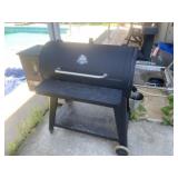 Nice Pit Boss Pellet Smoker Cooker (Little use)