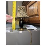 Small Decorator Lamp & Planter w Apples