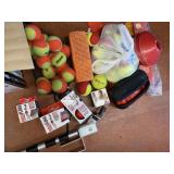 Tennis Balls & Tennis Supplies in Group
