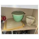 Tupperware Containers & Measure Cup